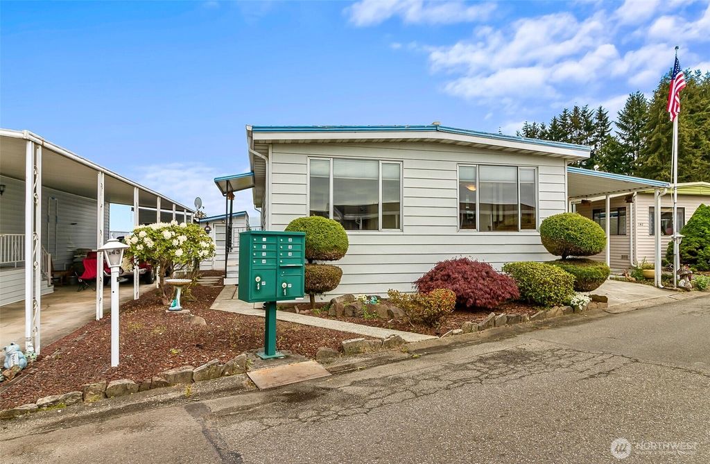 Photo of 1415 84th Street SE #143, Everett, WA 98208 (MLS # 2512191)