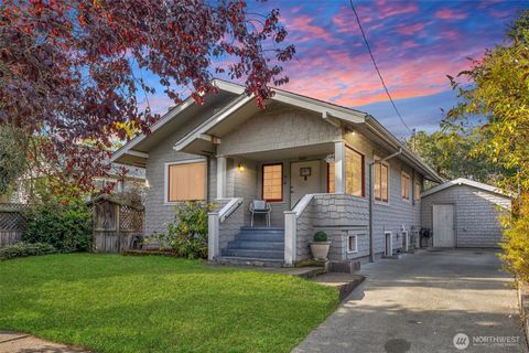Photo of 8007 Fremont Avenue N, Seattle, WA 98103 (MLS # 2447576)