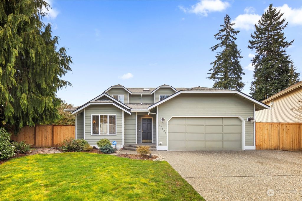 Photo of 19425 NE 76th Ct Ct, Kenmore, WA 98028 (MLS # 2209739)