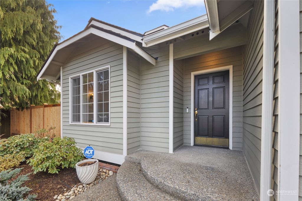 Photo of 19425 NE 76th Ct Ct, Kenmore, WA 98028 (MLS # 2209739)