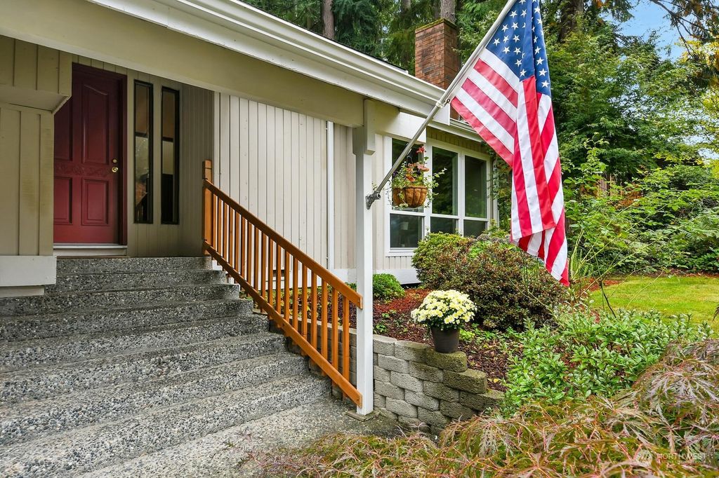 Photo of 2600 147th Place SE, Mill Creek, WA 98012 (MLS # 2167932)