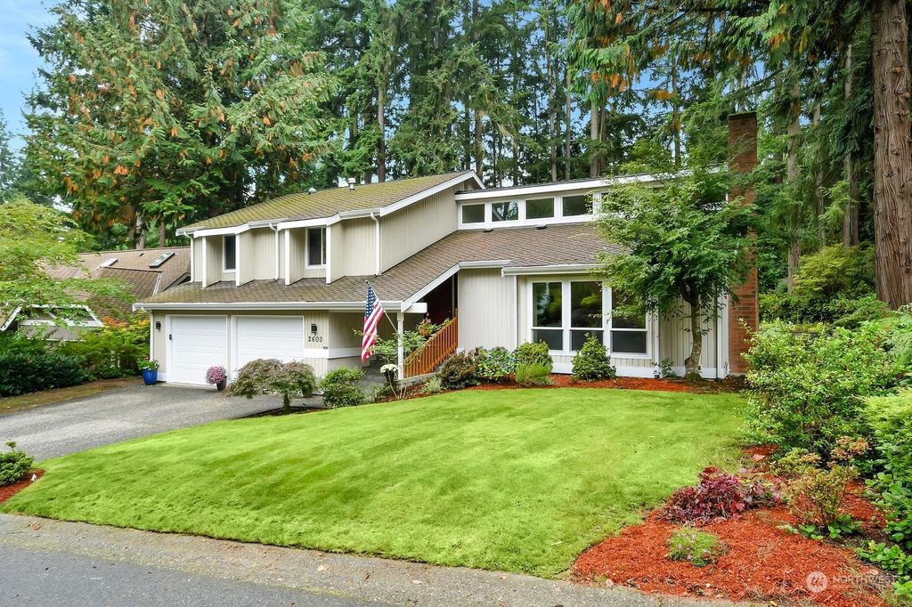 Photo of 2600 147th Place SE, Mill Creek, WA 98012 (MLS # 2167932)