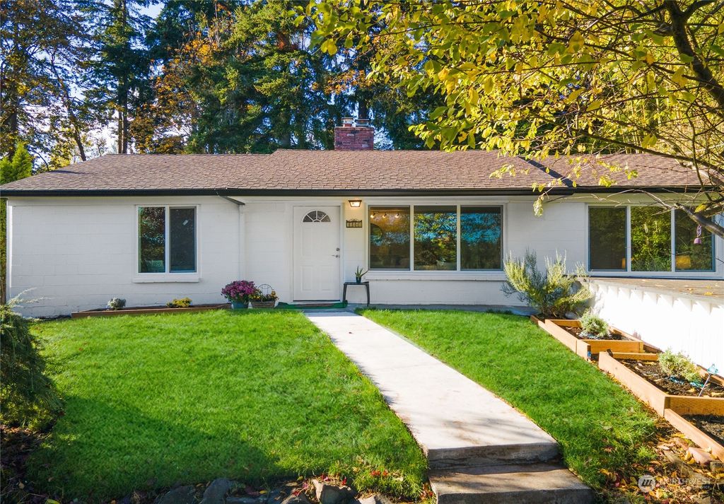 Photo of 11343 31st Avenue NE, Seattle, WA 98125 (MLS # 2010656)