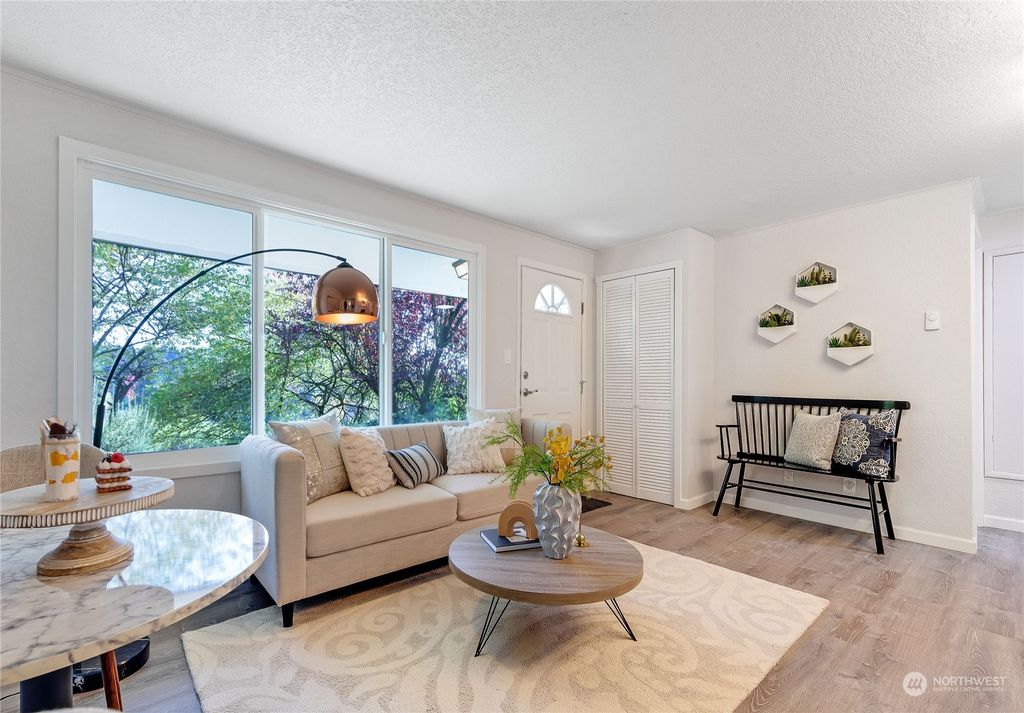Photo of 11343 31st Avenue NE, Seattle, WA 98125 (MLS # 2010656)