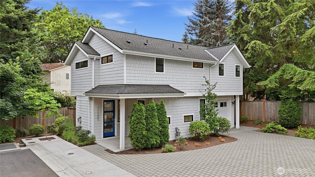 Photo of 11505 112th Court NE, Kirkland, WA 98033 (MLS # 2551442)