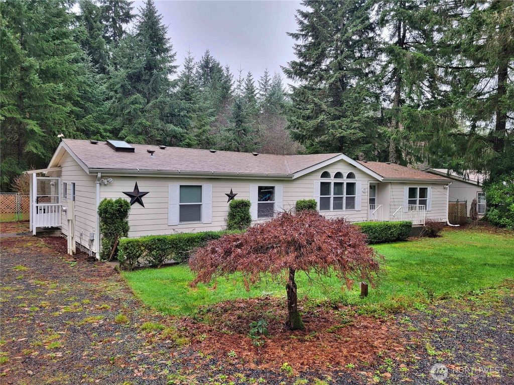 Photo of 112 Topaz Court, Winlock, WA 98596 (MLS # 2460773)