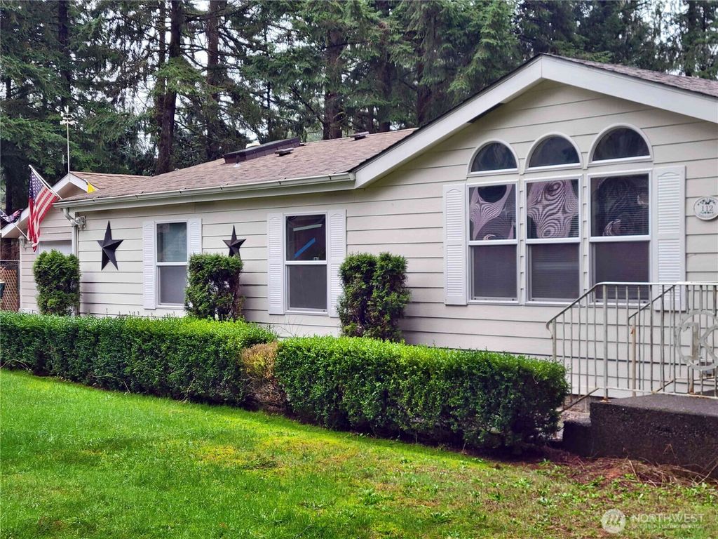 Photo of 112 Topaz Court, Winlock, WA 98596 (MLS # 2460773)