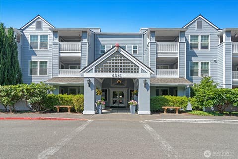 Photo of 4081 224th Lane SE #306, Issaquah, WA 98029 (MLS # 2556173)