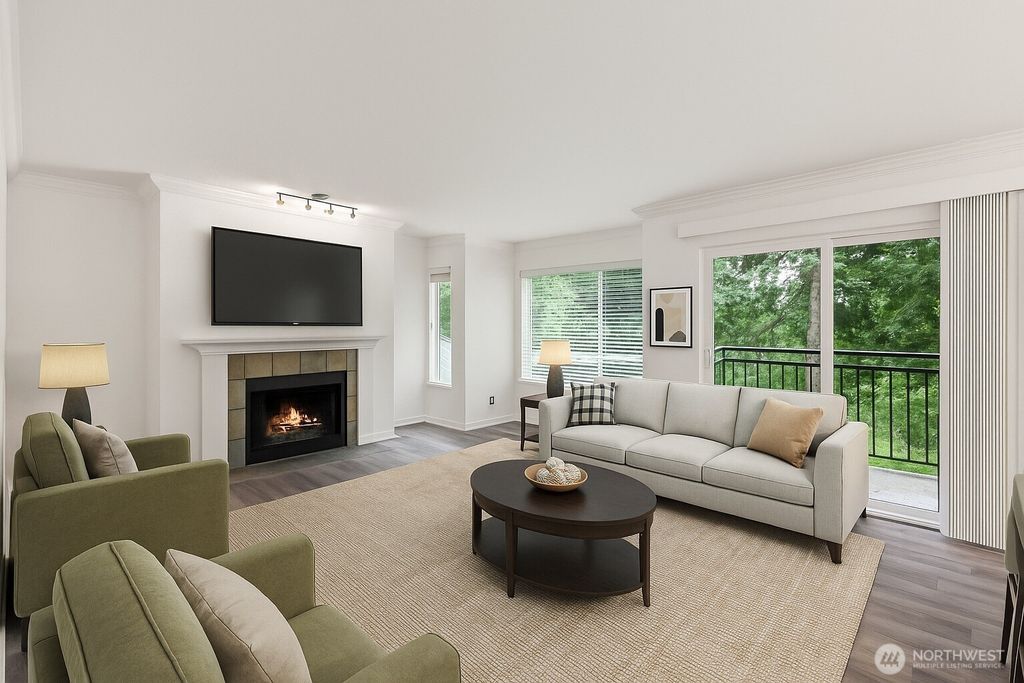 Photo of 31500 33rd Place SW #C203, Federal Way, WA 98023 (MLS # 2498129)