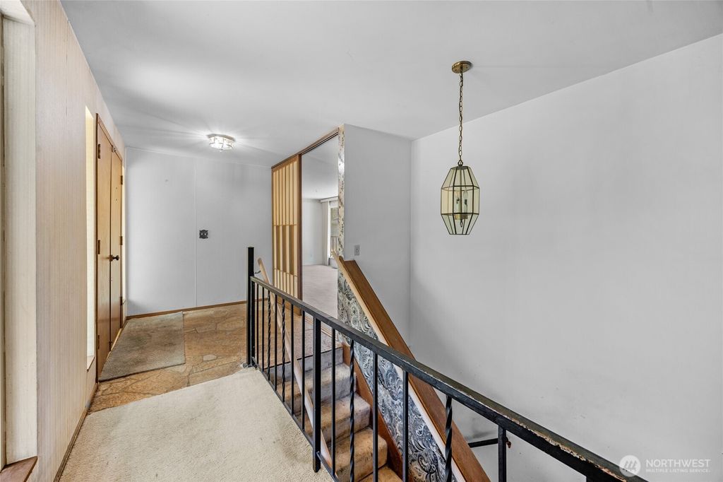 Photo of 20040 61st Court NE, Kenmore, WA 98028 (MLS # 2393602)