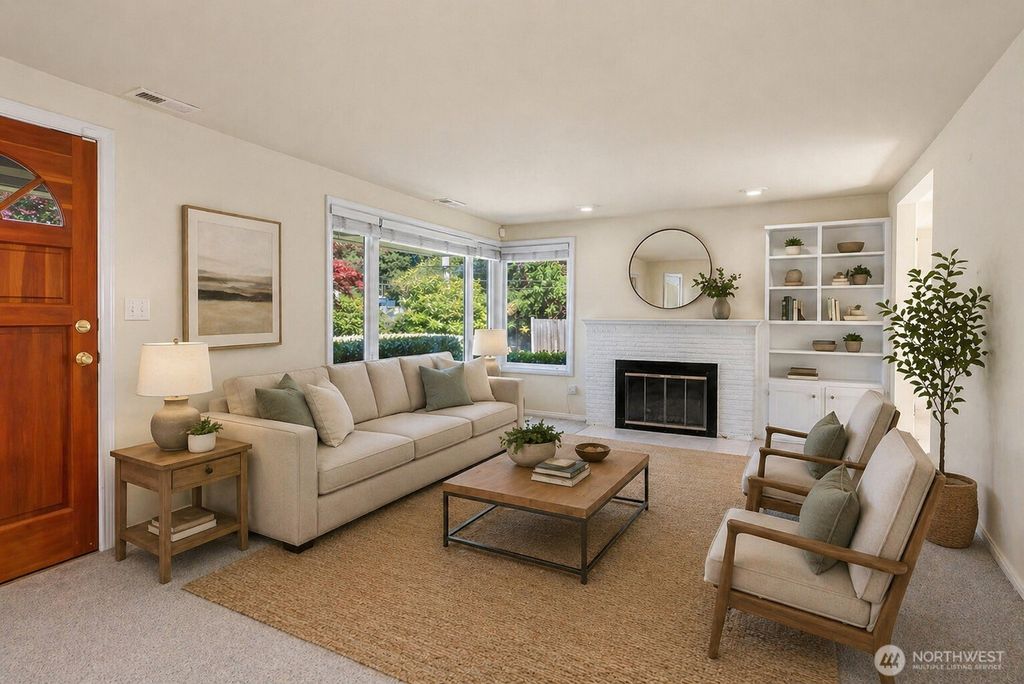 Photo of 10435 SE 13th Street, Bellevue, WA 98004 (MLS # 2516096)