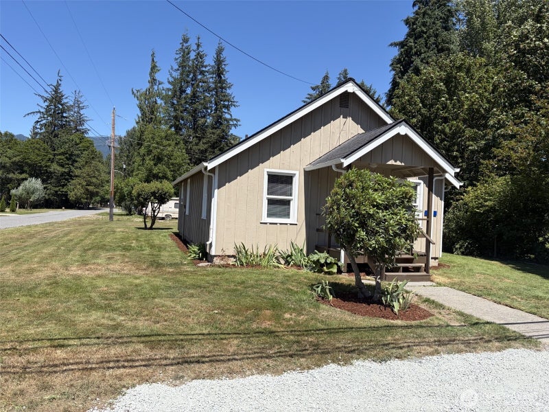 591 Maple Street