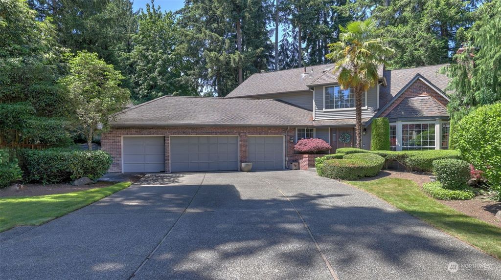 Photo of 14829 161st Court SE, Renton, WA 98059 (MLS # 2251184)