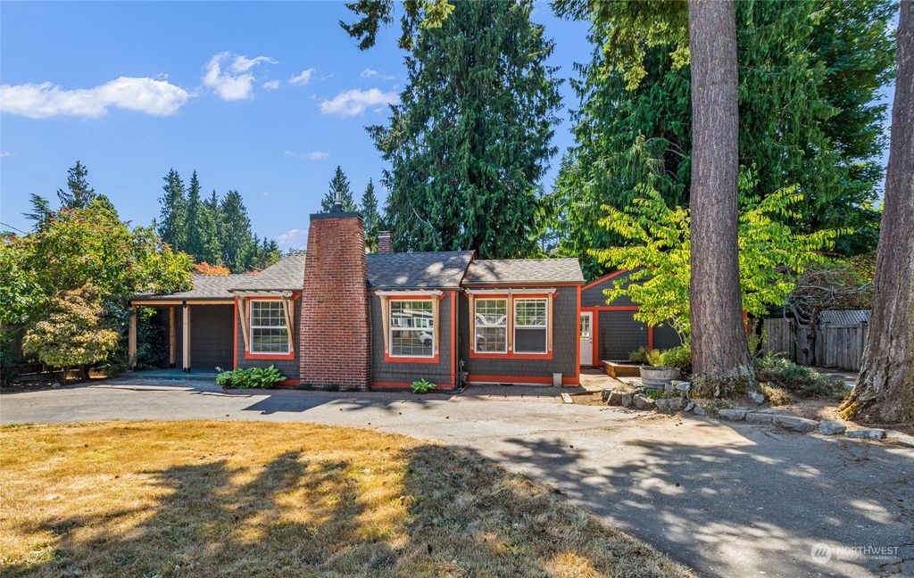 Photo of 1026 Walnut Street, Edmonds, WA 98020 (MLS # 2150999)