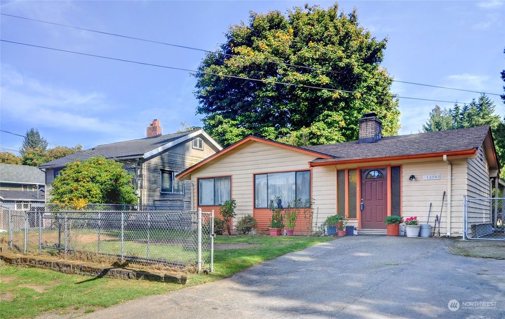 Photo of 13242 4th Avenue S, Burien, WA 98168 (MLS # 2169965)