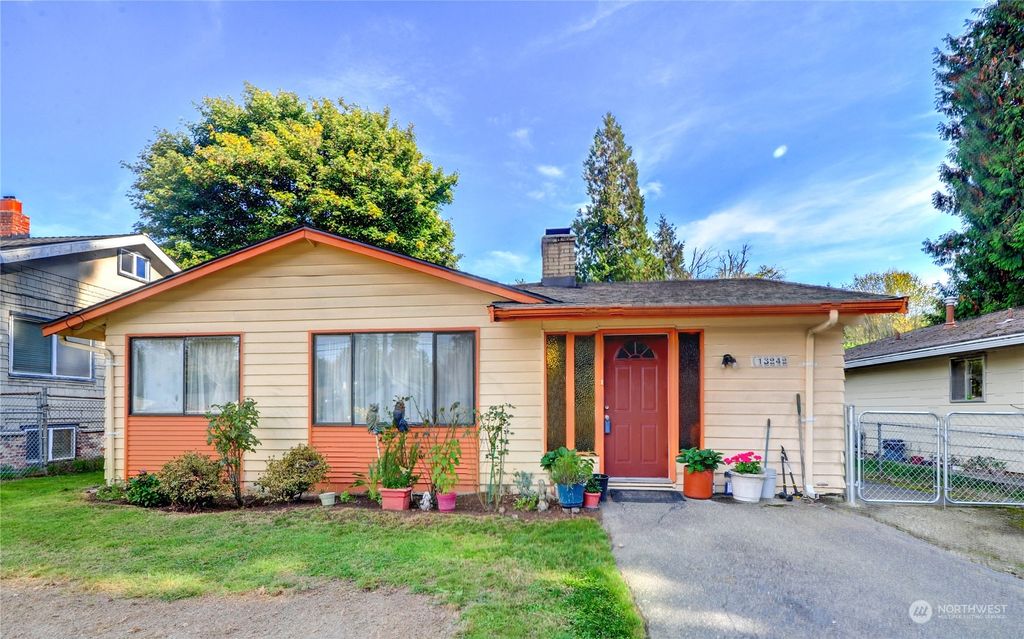 Photo of 13242 4th Avenue S, Burien, WA 98168 (MLS # 2169965)