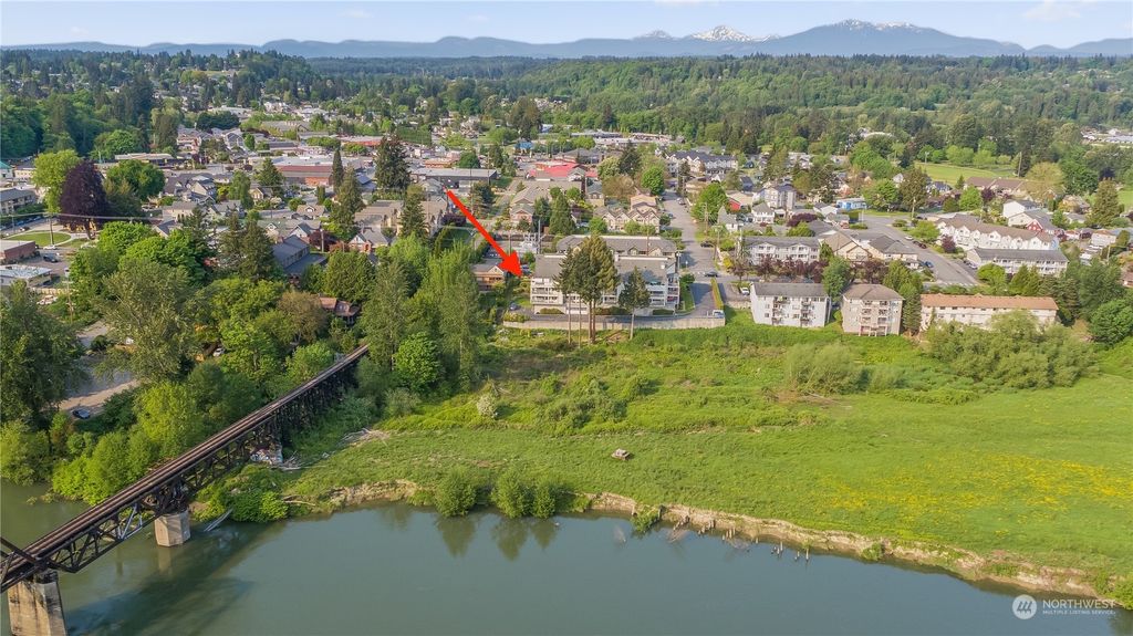 Photo of 509 1st Street #205, Snohomish, WA 98290 (MLS # 2069998)