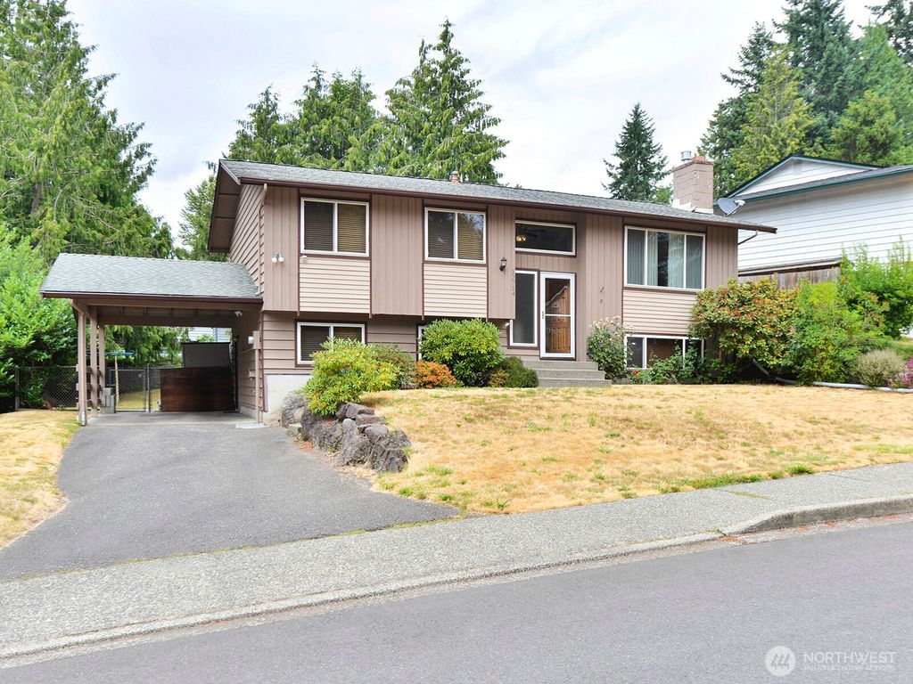 Photo of 12714 SE 190th Place, Renton, WA 98058 (MLS # 2403998)