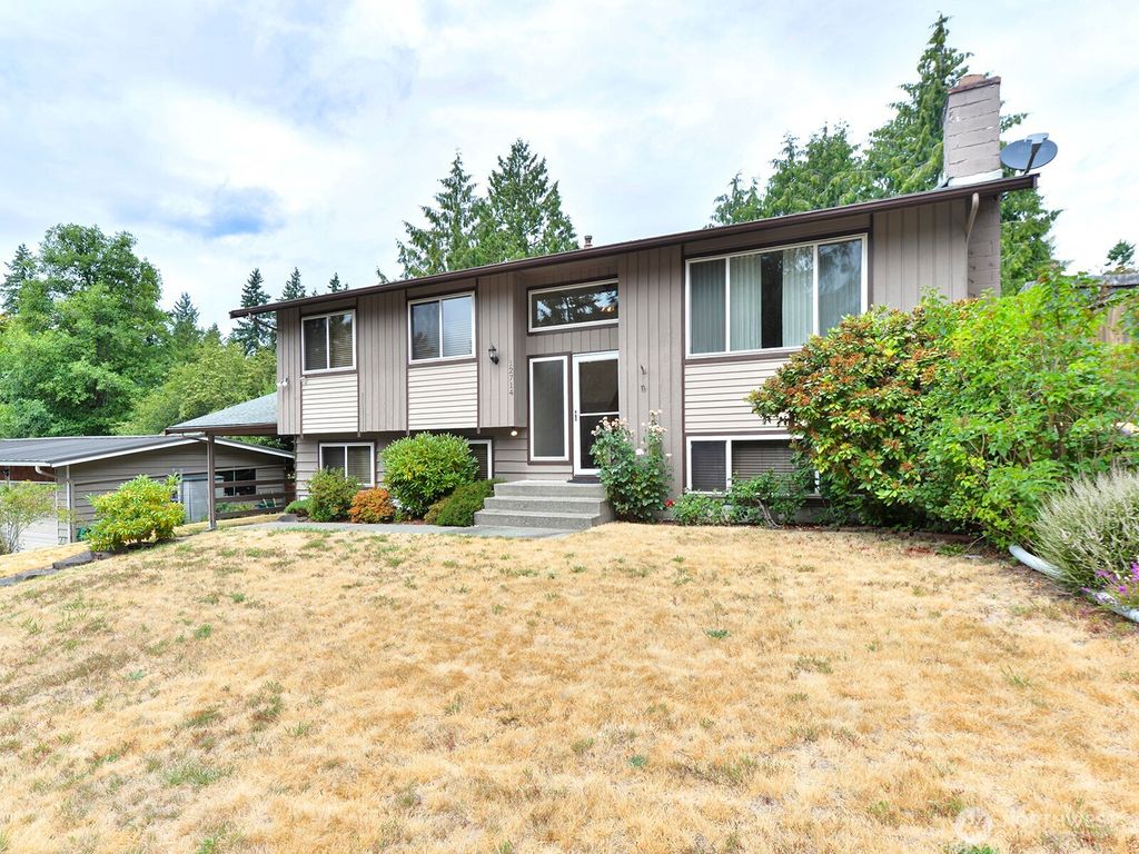 Photo of 12714 SE 190th Place, Renton, WA 98058 (MLS # 2403998)