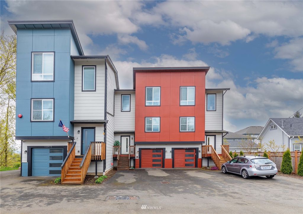 Photo of 109 7th Street #B, Snohomish, WA 98290 (MLS # 1967006)