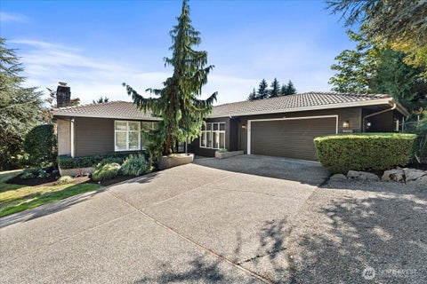 Photo of 9095 SE 79th Street, Mercer Island, WA 98040 (MLS # 2592918)