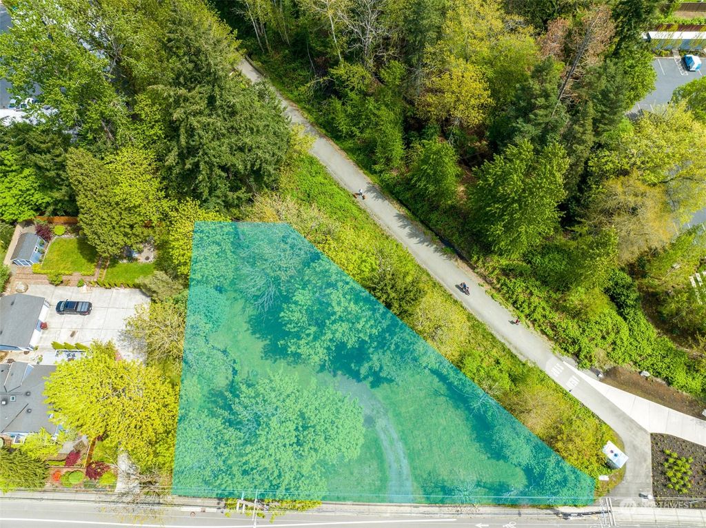 Photo of 212 6th Street S, Kirkland, WA 98033 (MLS # 2068460)