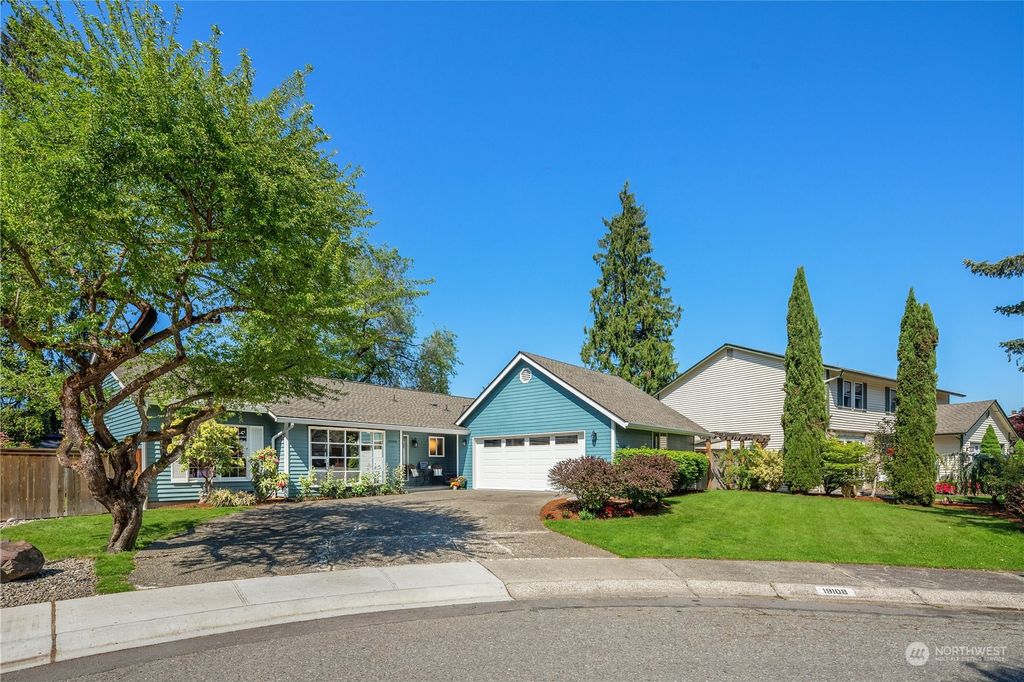 Photo of 19108 SE 45th Street, Issaquah, WA 98027 (MLS # 2128329)