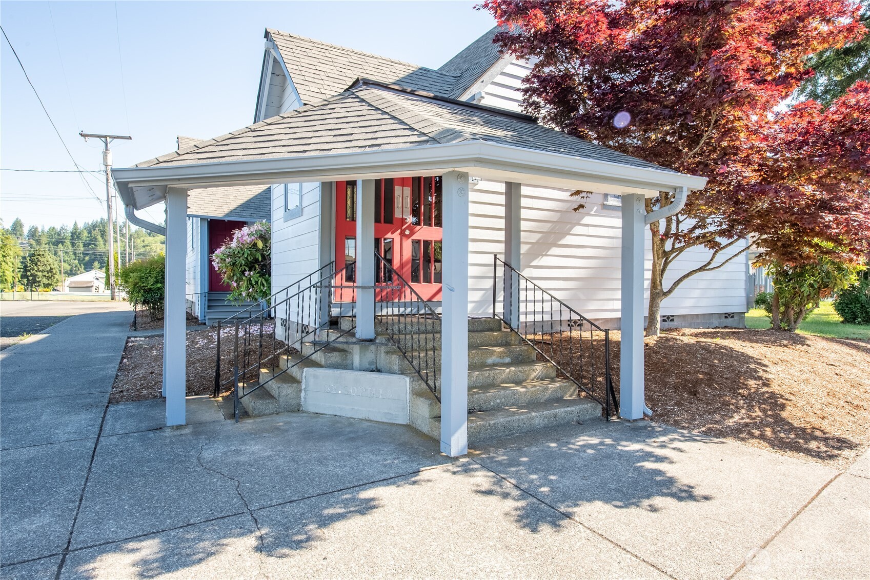 622 W Young Street