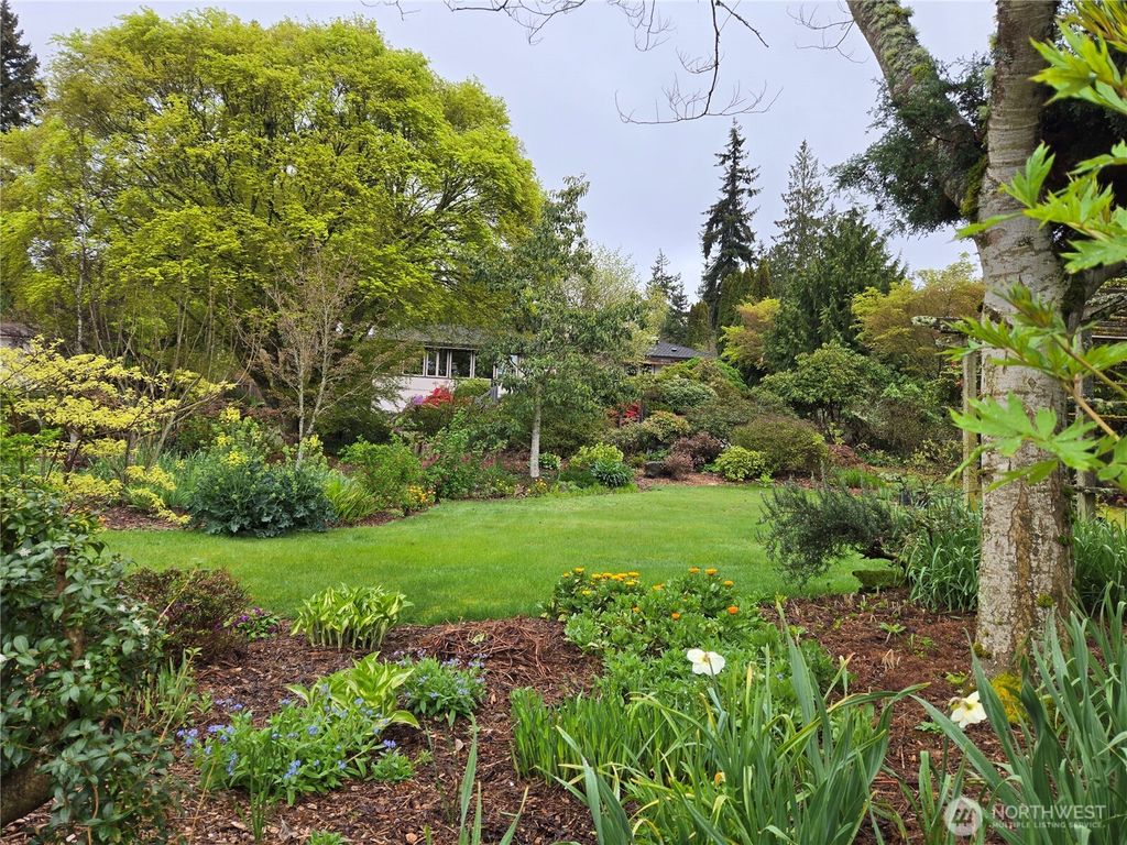 Photo of 18427 91st Place W, Edmonds, WA 98026 (MLS # 2507944)