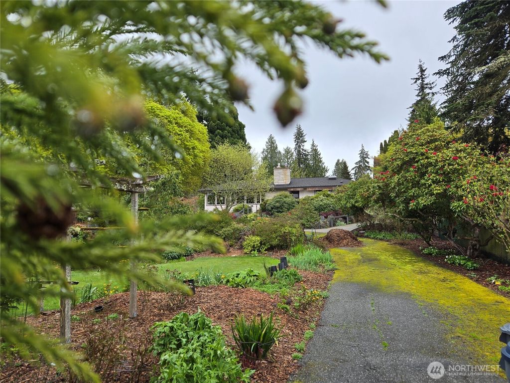 Photo of 18427 91st Place W, Edmonds, WA 98026 (MLS # 2507944)