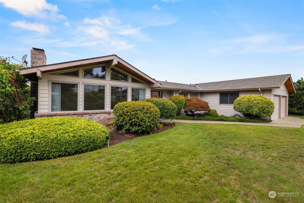 Photo of 28911 8th Avenue S, Federal Way, WA 98003 (MLS # 2151800)