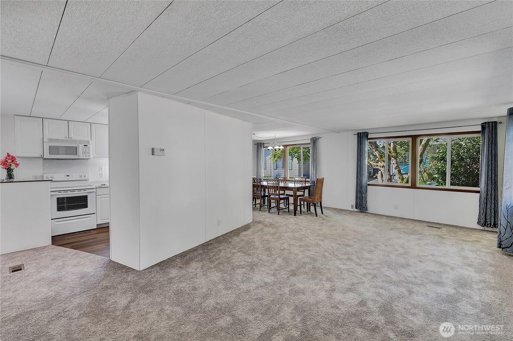 Photo of 18425 NE 95th Street #146, Redmond, WA 98052 (MLS # 2515793)