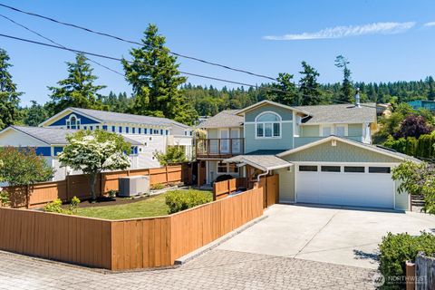 Photo of 8171 Sandy Hook Drive, Clinton, WA 98236 (MLS # 2331640)