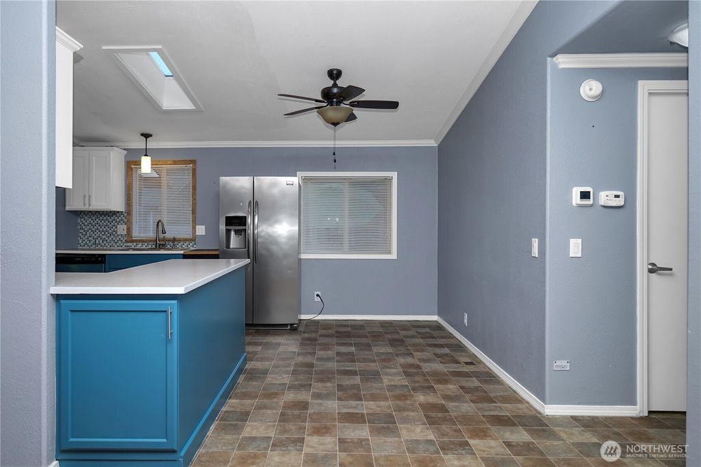 listing image 9366863633341551468