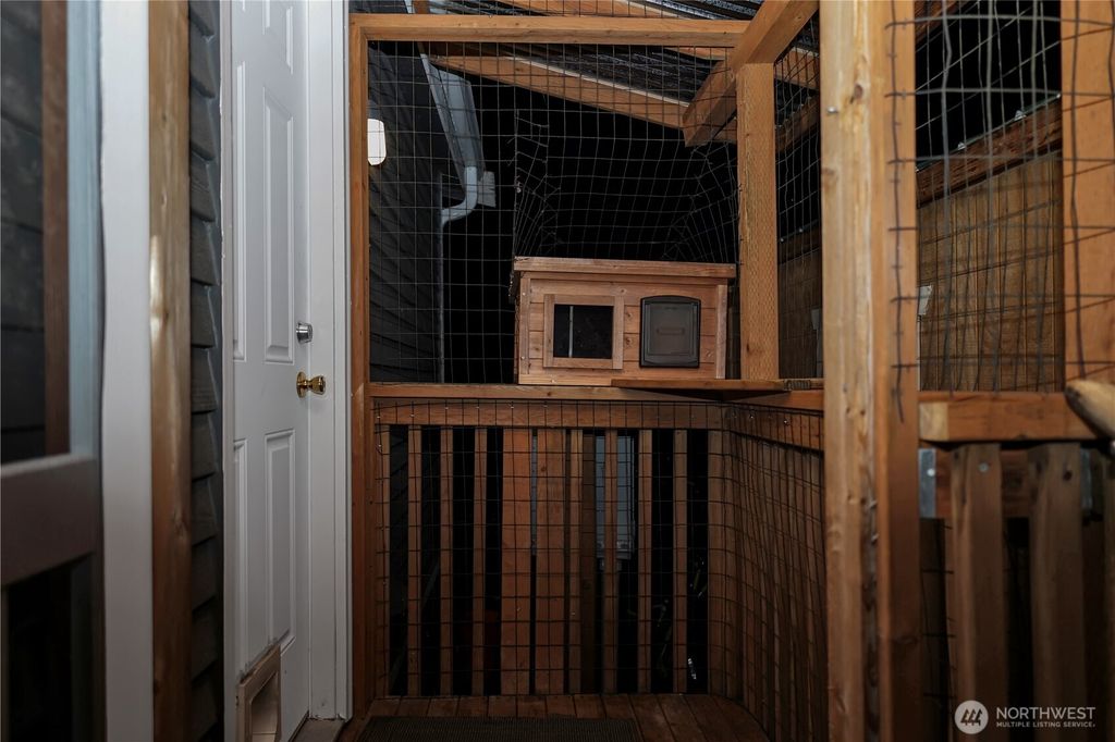 listing image 9361573549883837066