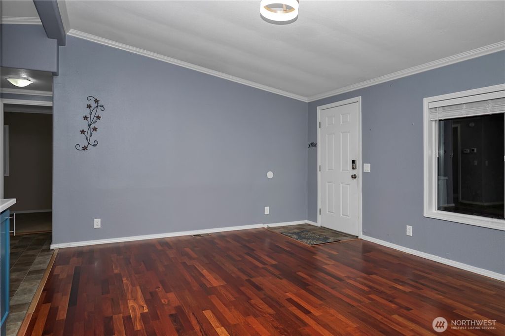 listing image 9366937782411877510