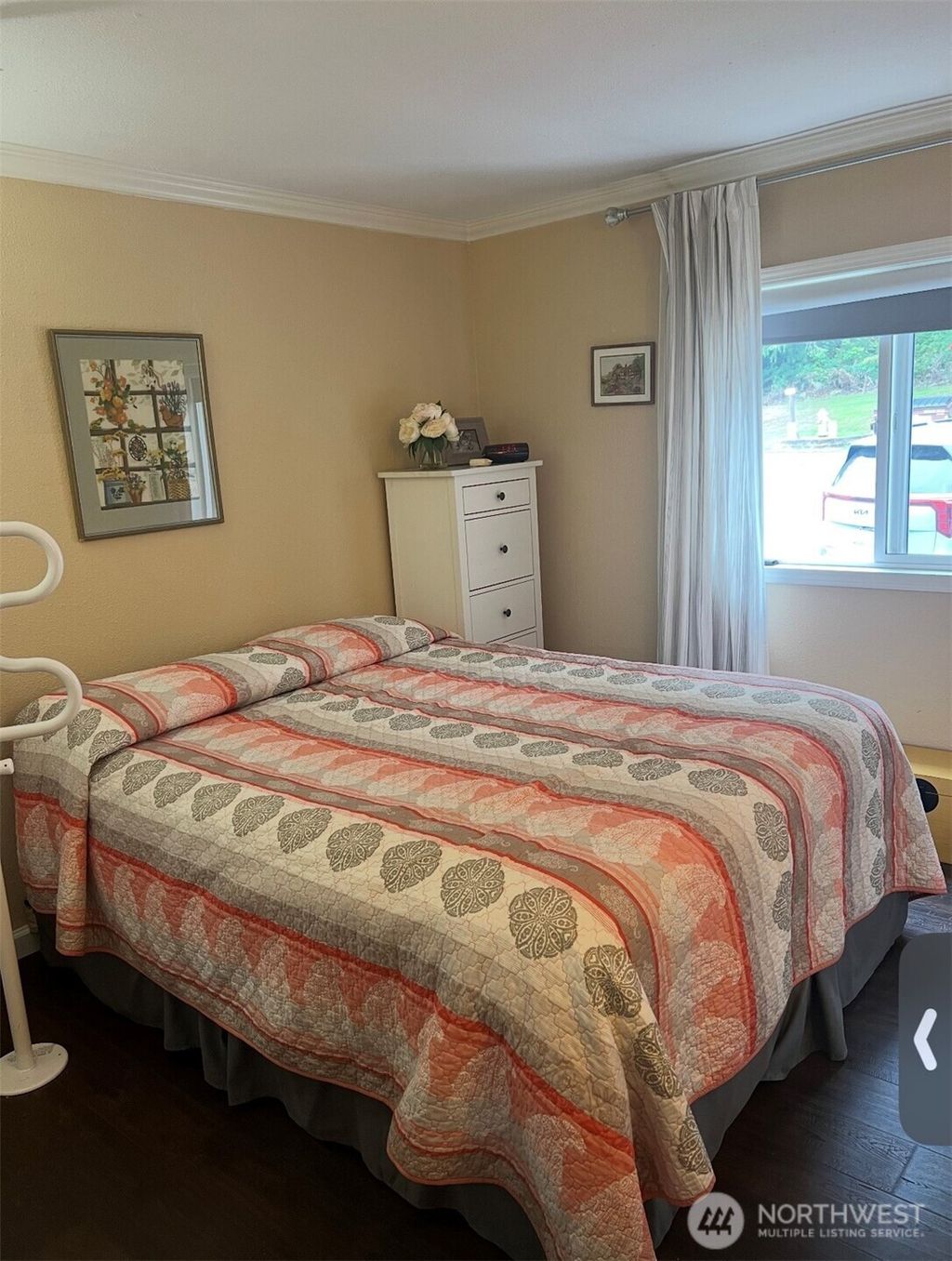 listing image 9360506680717497778