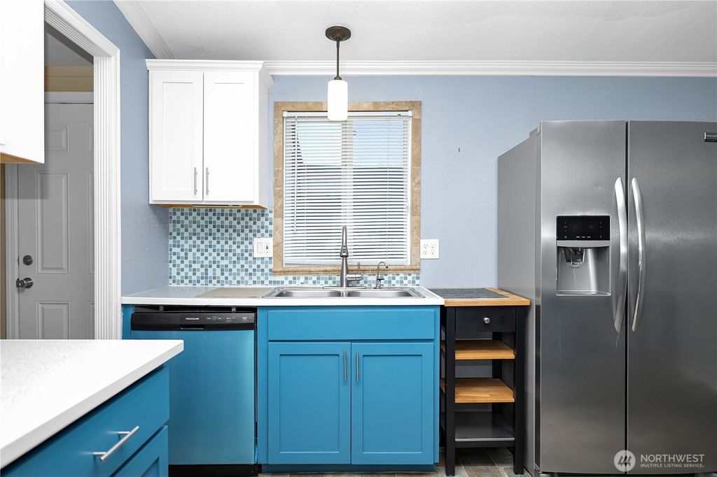 listing image 9362389662660372965