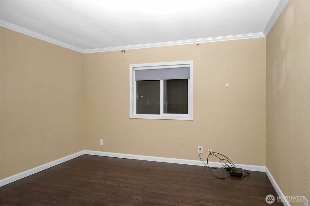 listing image 9364528879059180881