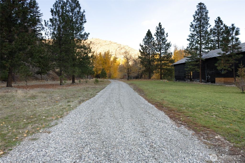 Photo of 185 Mad Ranch Lane, Entiat, WA 98822 (MLS # 2460002)