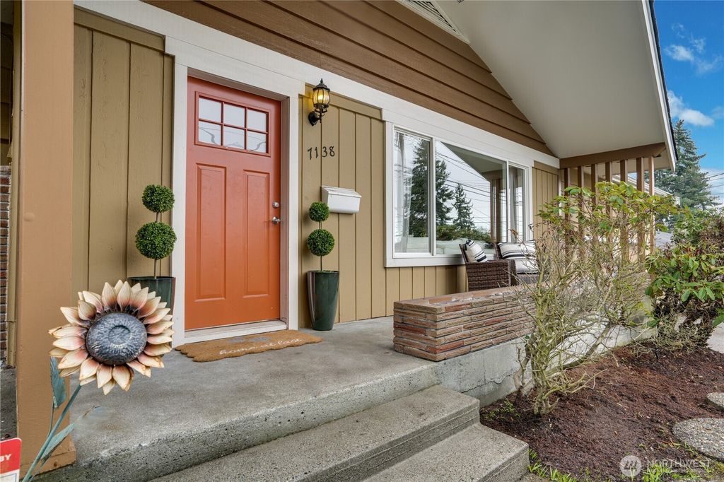 Photo of 7138 N 17th Street, Tacoma, WA 98406 (MLS # 2484755)