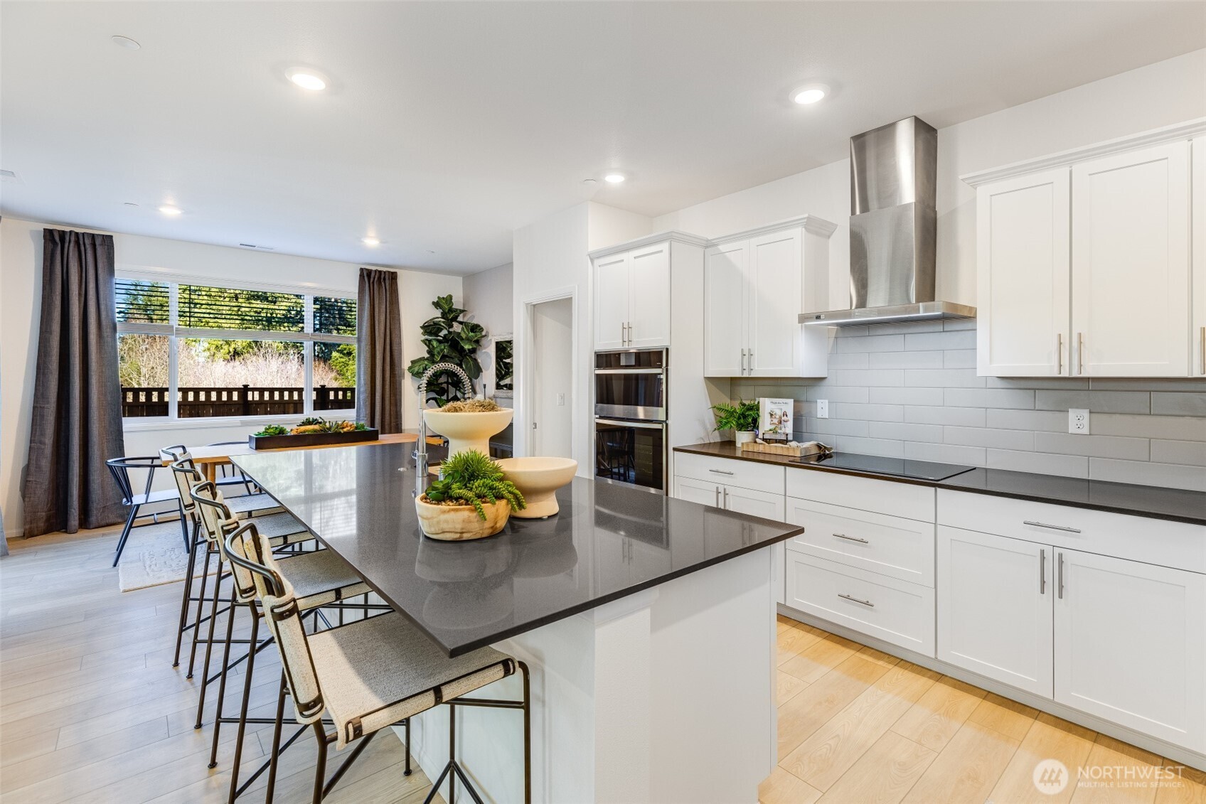 20464 Myrtle Place E