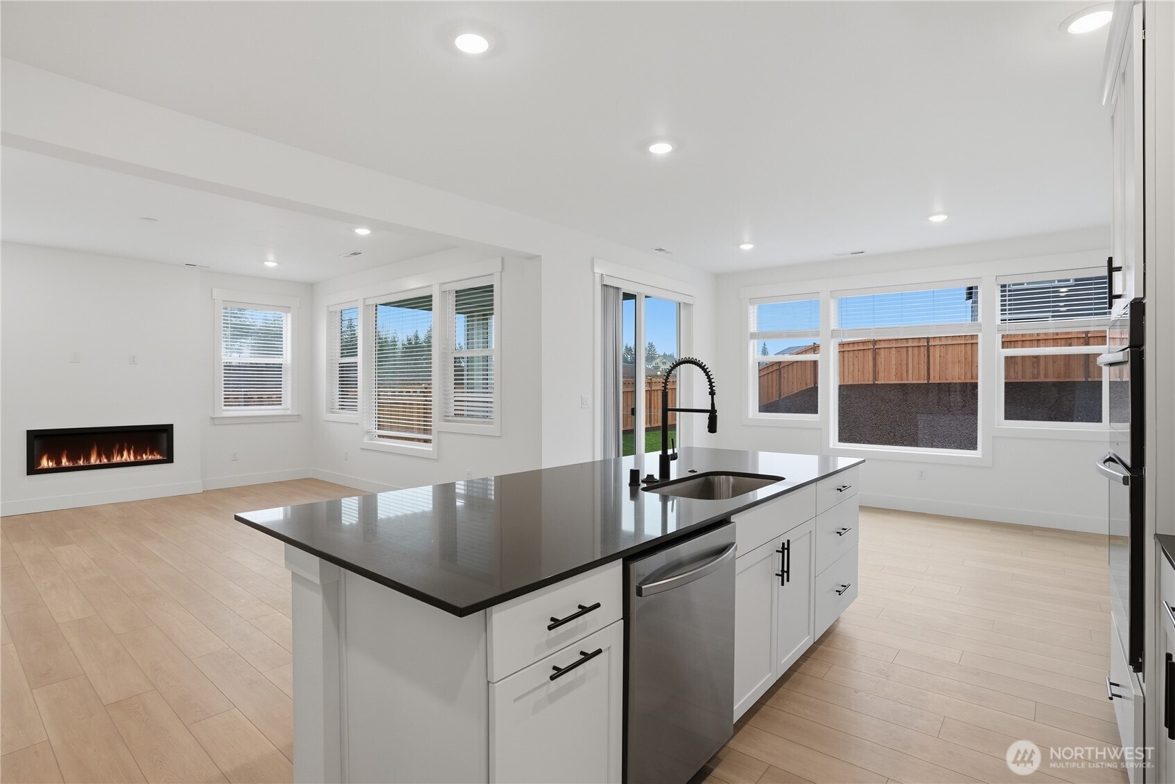 20464 Myrtle Place E