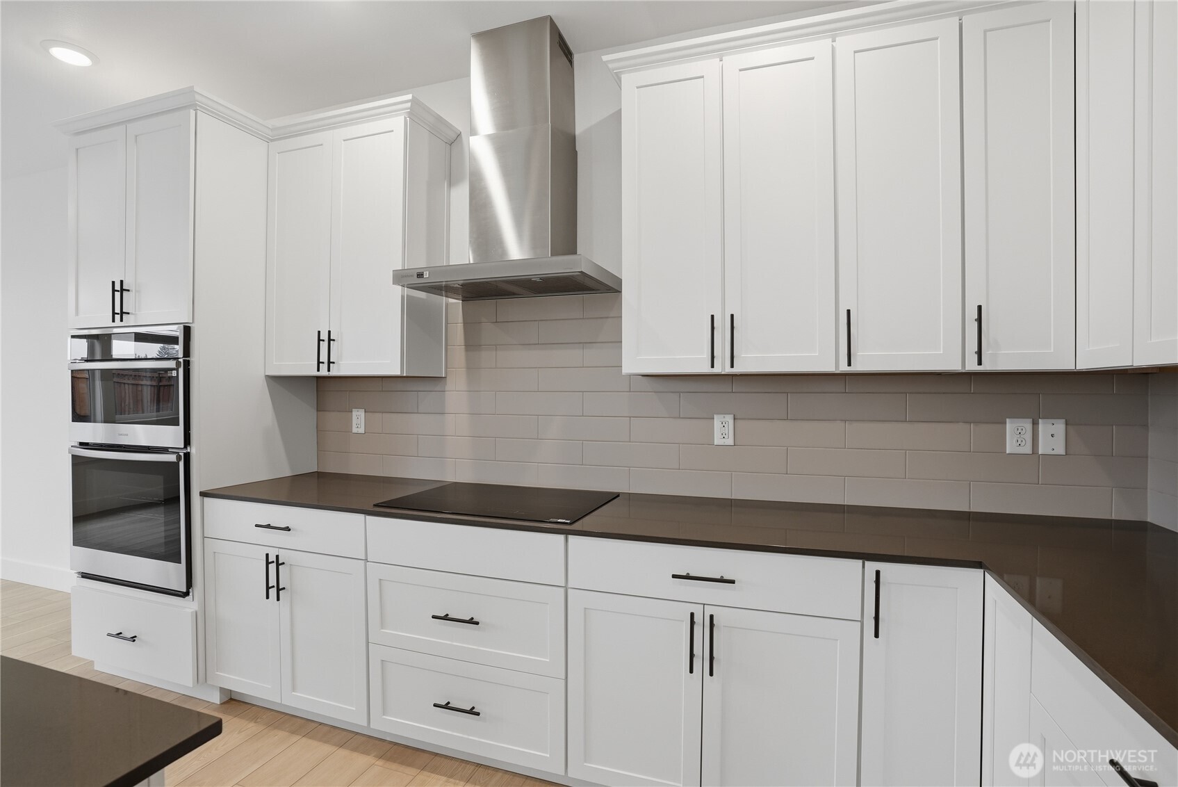 20464 Myrtle Place E