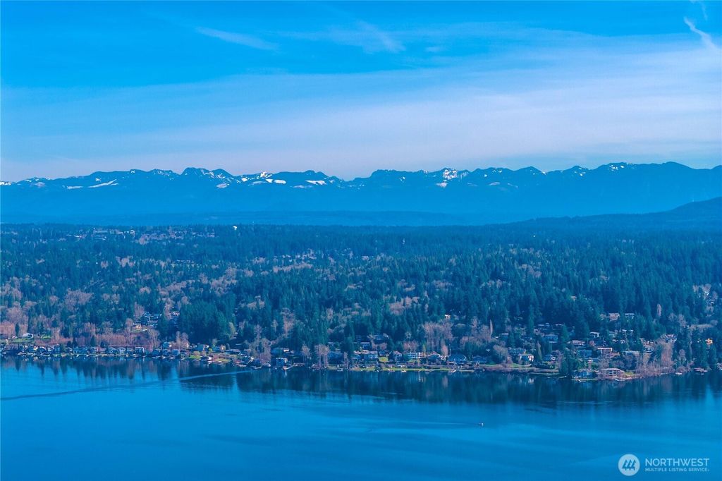 Photo of 17003 SE 14th Lane, Bellevue, WA 98008 (MLS # 2531079)