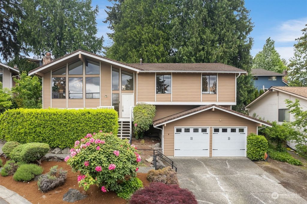 Photo of 4521 165th Avenue NE, Redmond, WA 98052 (MLS # 2239738)