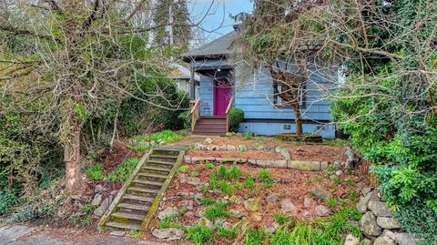 Photo of 5248 11th Avenue NE, Seattle, WA 98105 (MLS # 2498534)