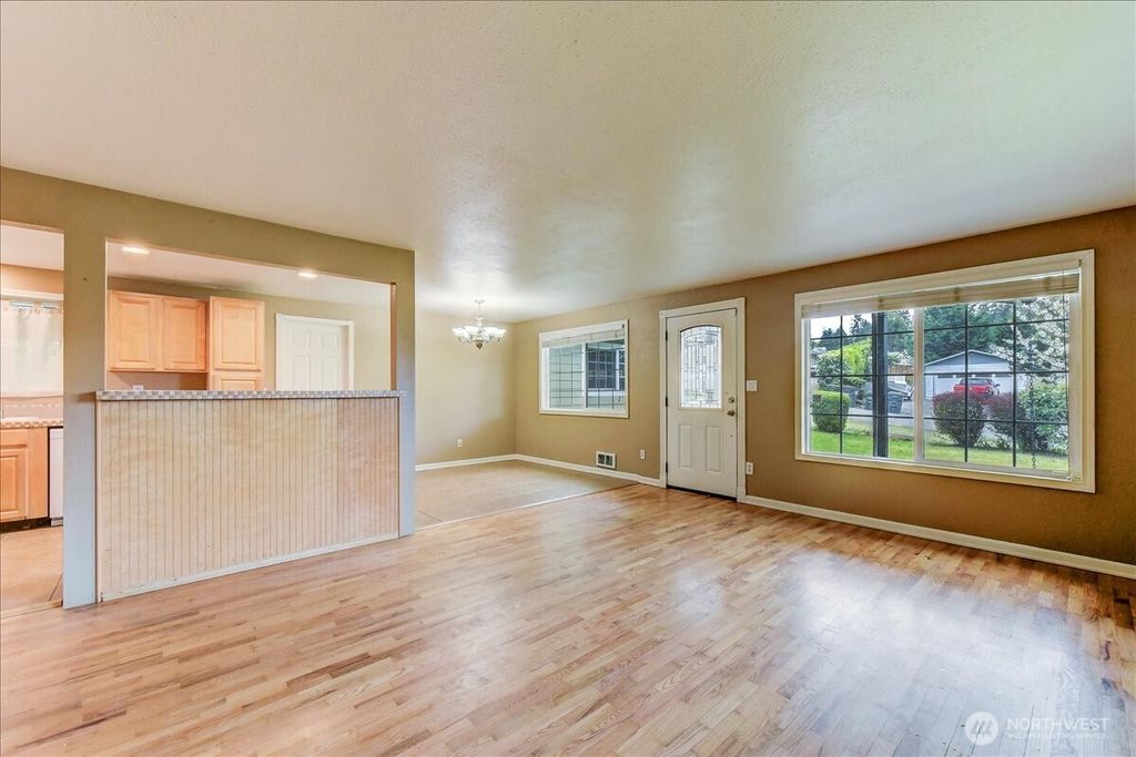 Photo of 1214 Hemlock Street, Milton, WA 98354 (MLS # 2506366)