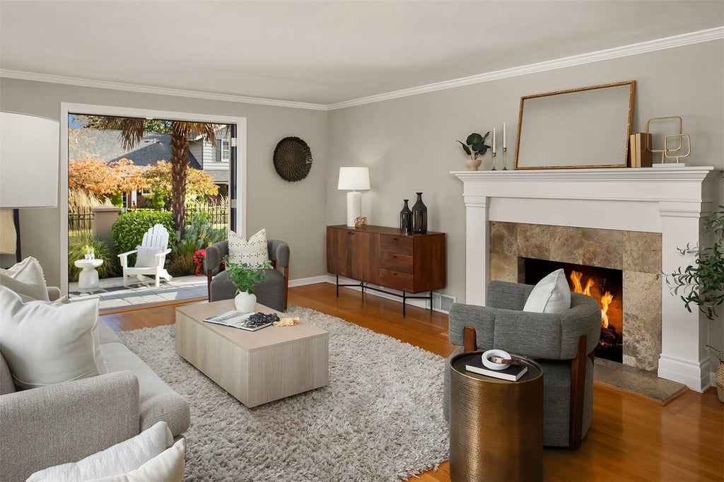 Photo of 6630 NE Windermere Road, Seattle, WA 98115 (MLS # 2594978)