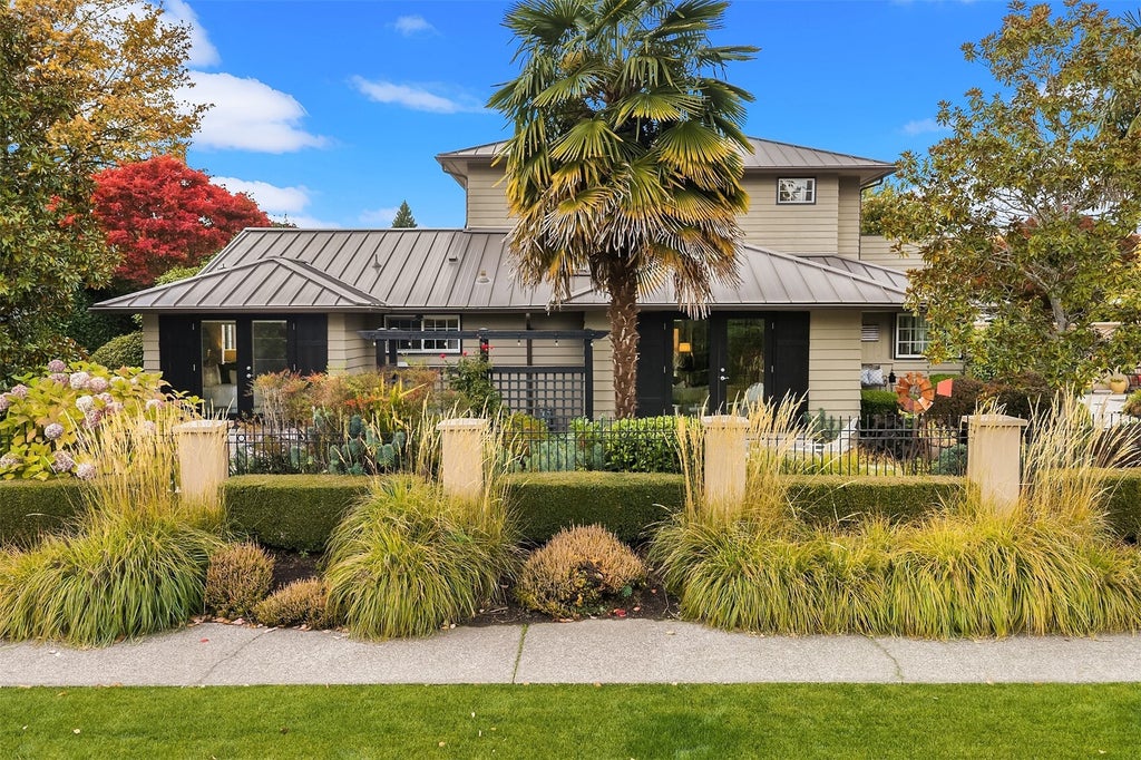 Photo of 6630 NE Windermere Road, Seattle, WA 98115 (MLS # 2594978)
